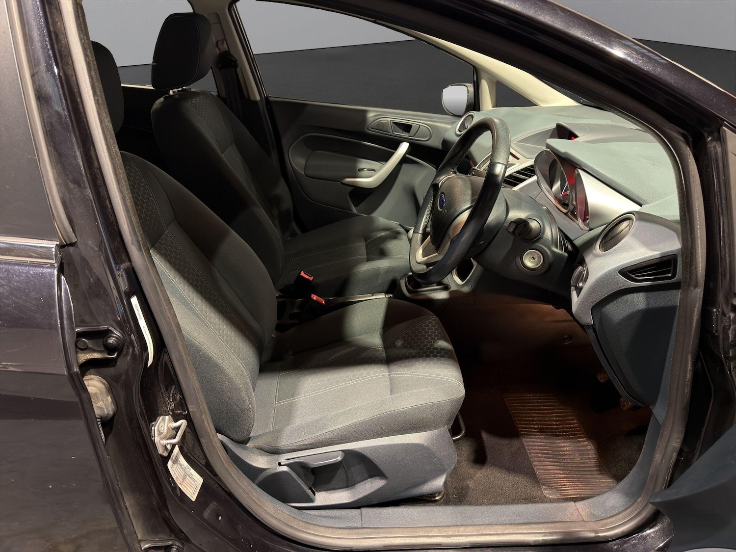 Used Ford Fiesta 2011 for sale - 76836508: Photo 9