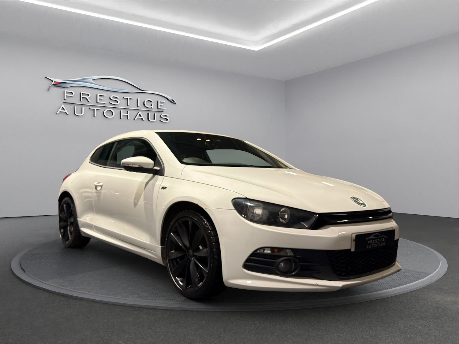 Used Volkswagen Scirocco 2014 for sale - 76520296: Photo 1