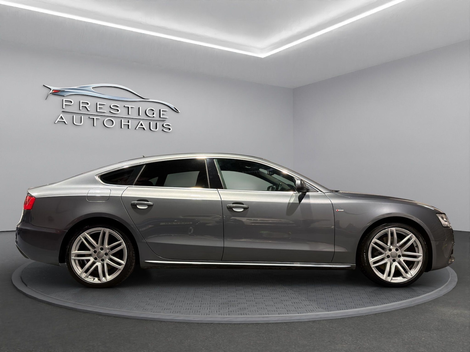 Used Audi A5 2015 for sale - 76609393: Photo 2