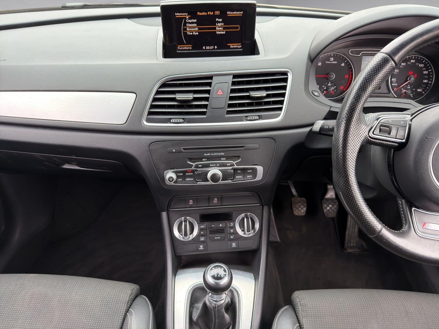 Used Audi Q3 2013 for sale - 76380237: Photo 12