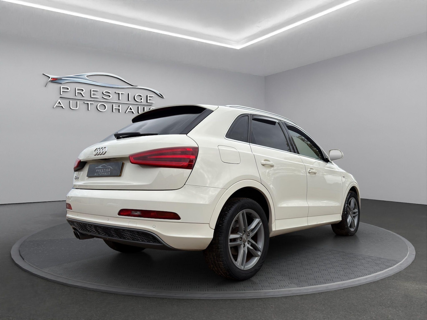 Used Audi Q3 2013 for sale - 76380237: Photo 3