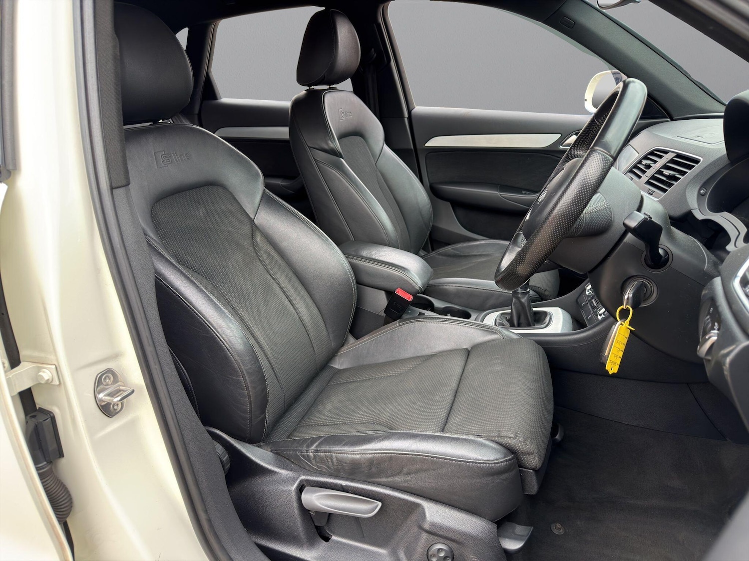 Used Audi Q3 2013 for sale - 76380237: Photo 6