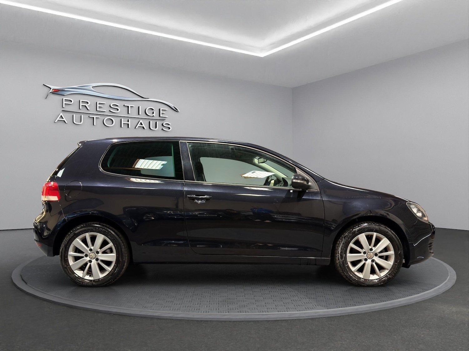 Used Volkswagen Golf 2010 for sale - 76704594: Photo 2