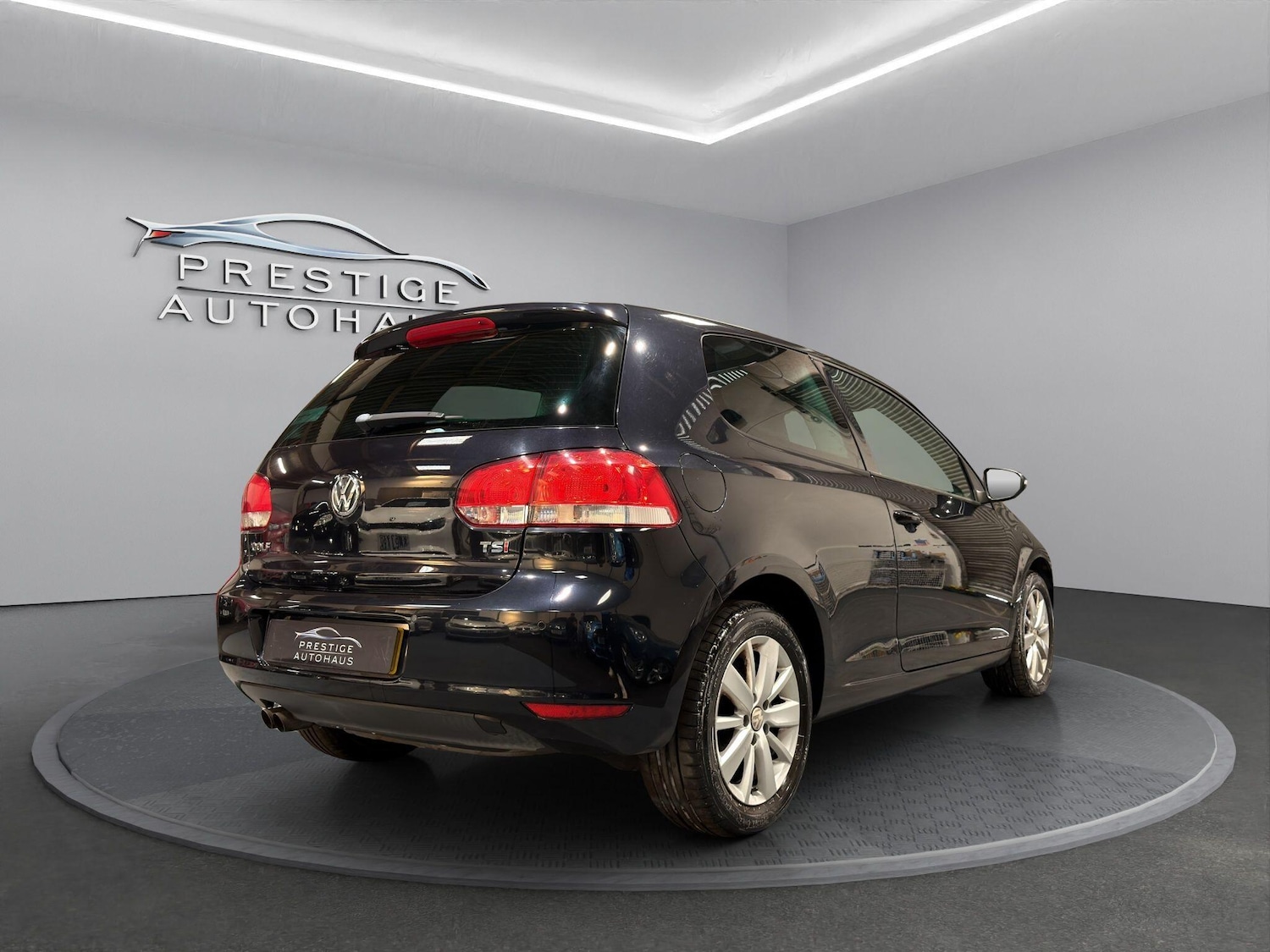 Used Volkswagen Golf 2010 for sale - 76704594: Photo 3