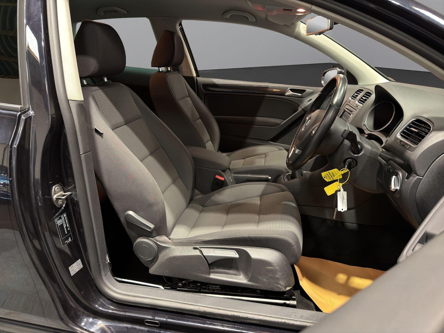 Used Volkswagen Golf 2010 for sale - 76704594: Photo 8