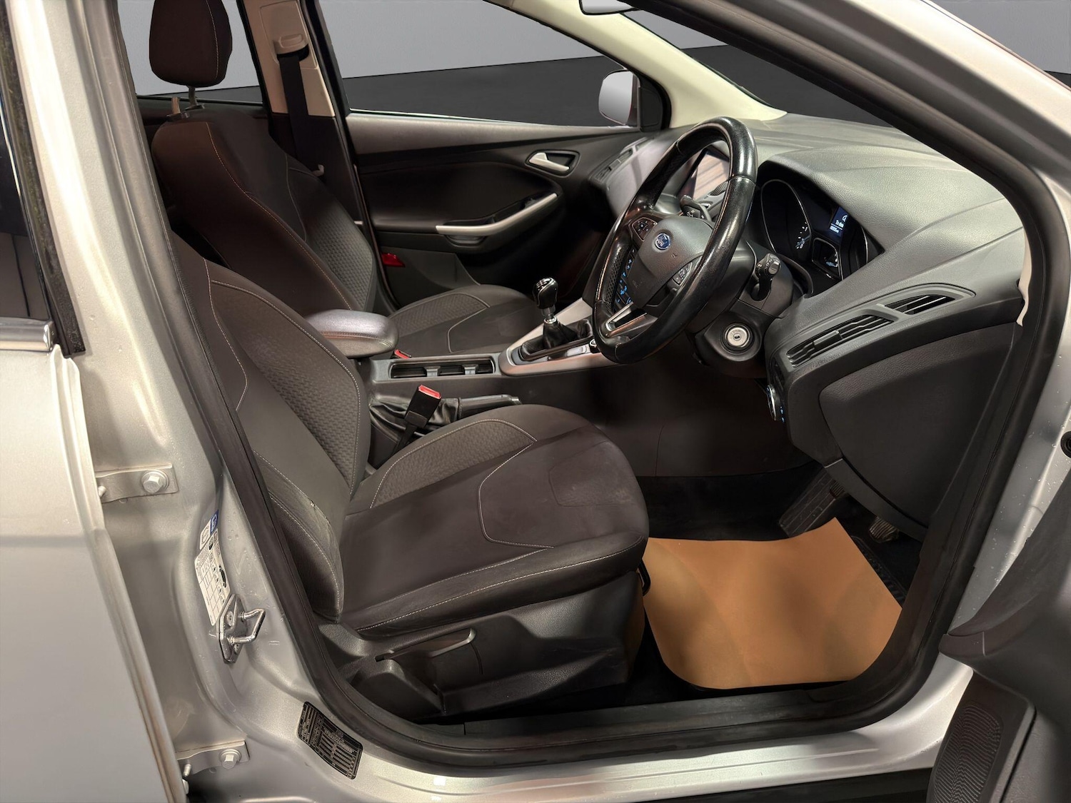 Used Ford Focus 2017 for sale - 76501185: Photo 9