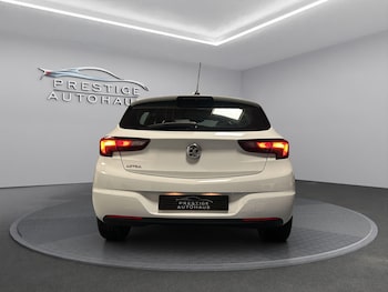 Used Vauxhall Astra 2017 for sale - 76273756: Photo