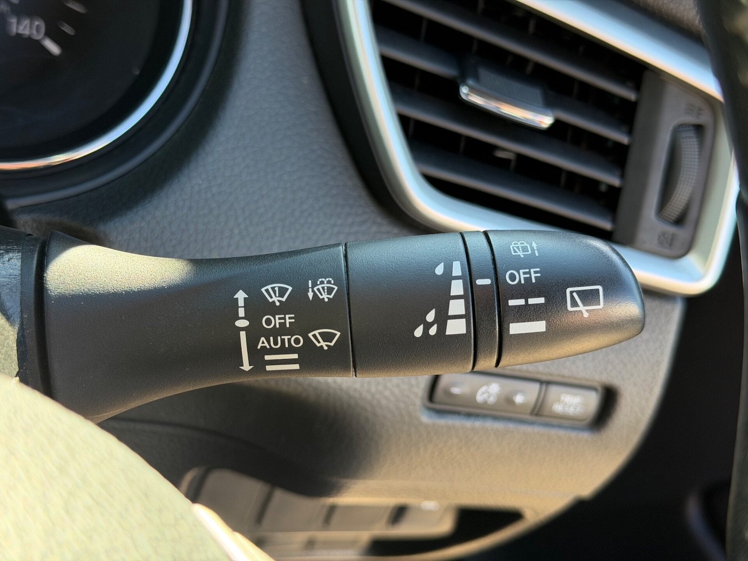 Used Nissan Qashqai 2017 for sale - 77666066: Photo 18