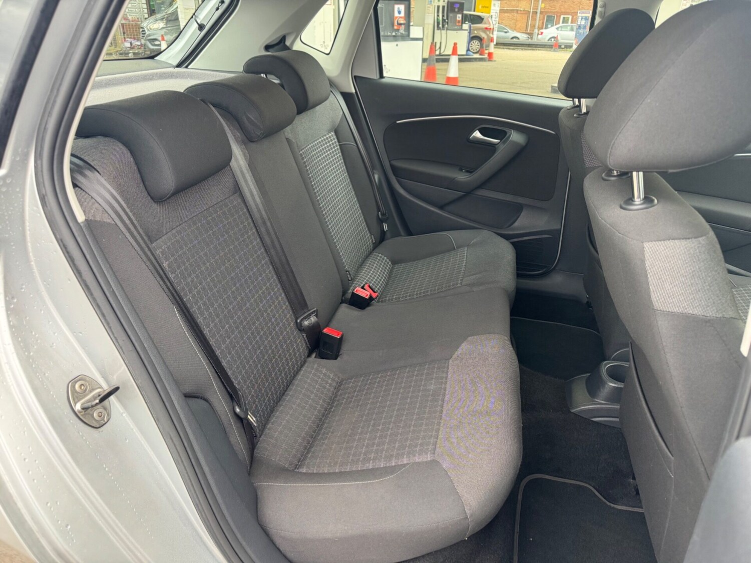 Used Volkswagen Polo 2015 for sale - 76376599: Photo 12