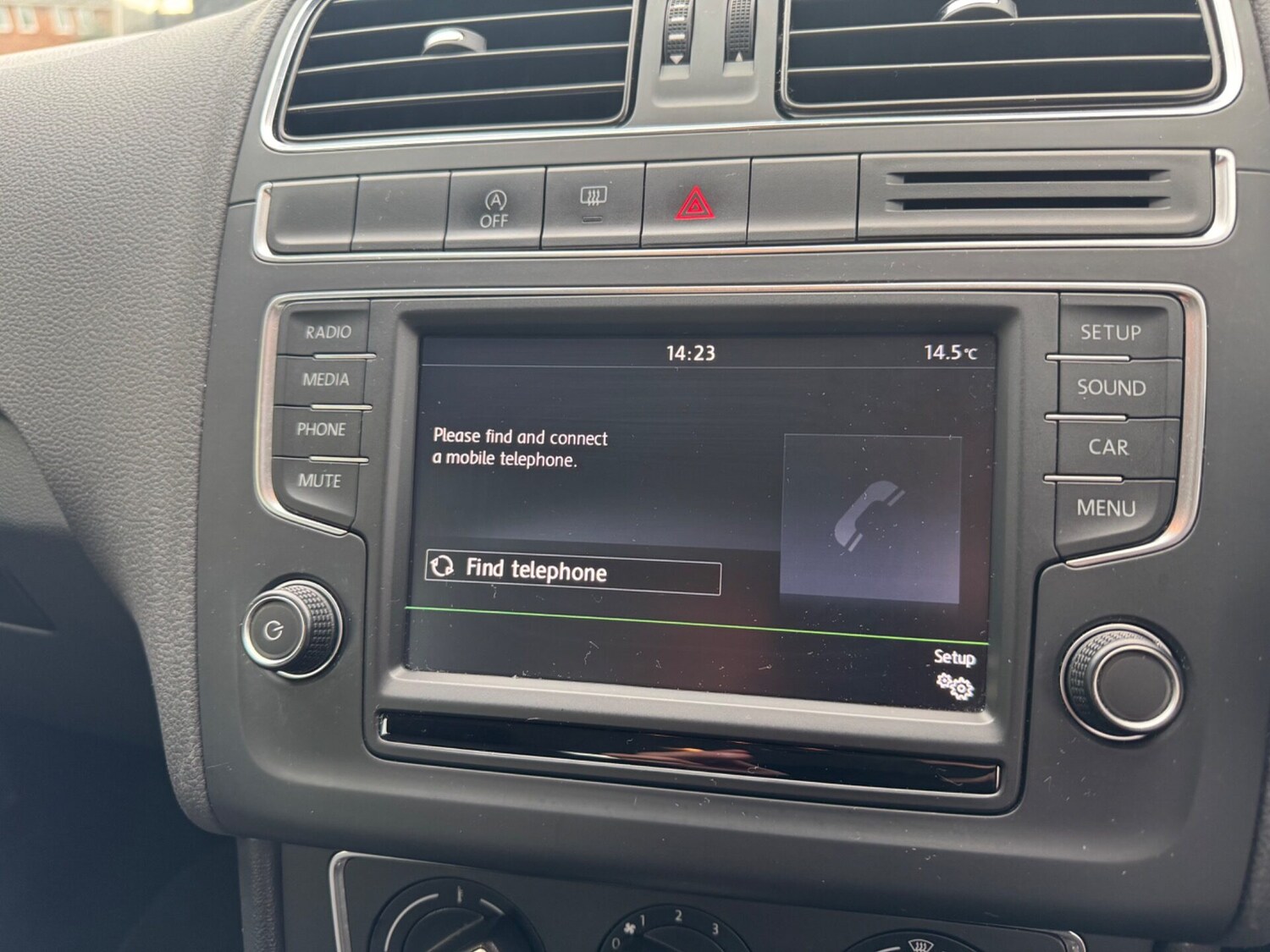 Used Volkswagen Polo 2015 for sale - 76376599: Photo 22