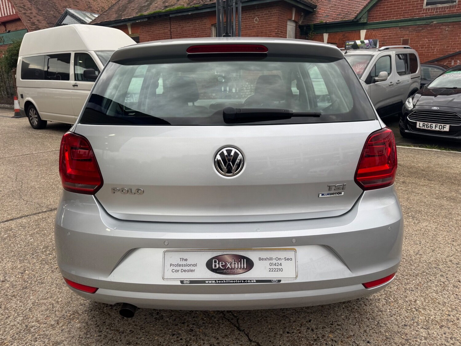 Used Volkswagen Polo 2015 for sale - 76376599: Photo 9