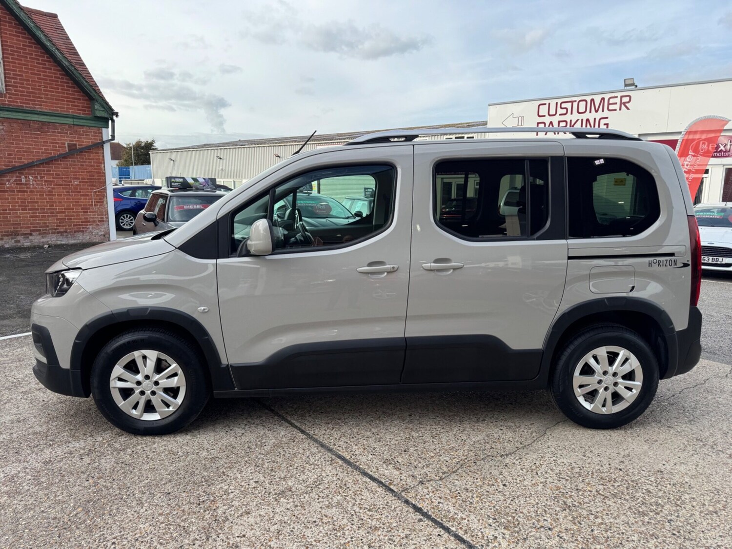 Used Peugeot Rifter 2019 for sale - 75968836: Photo 6