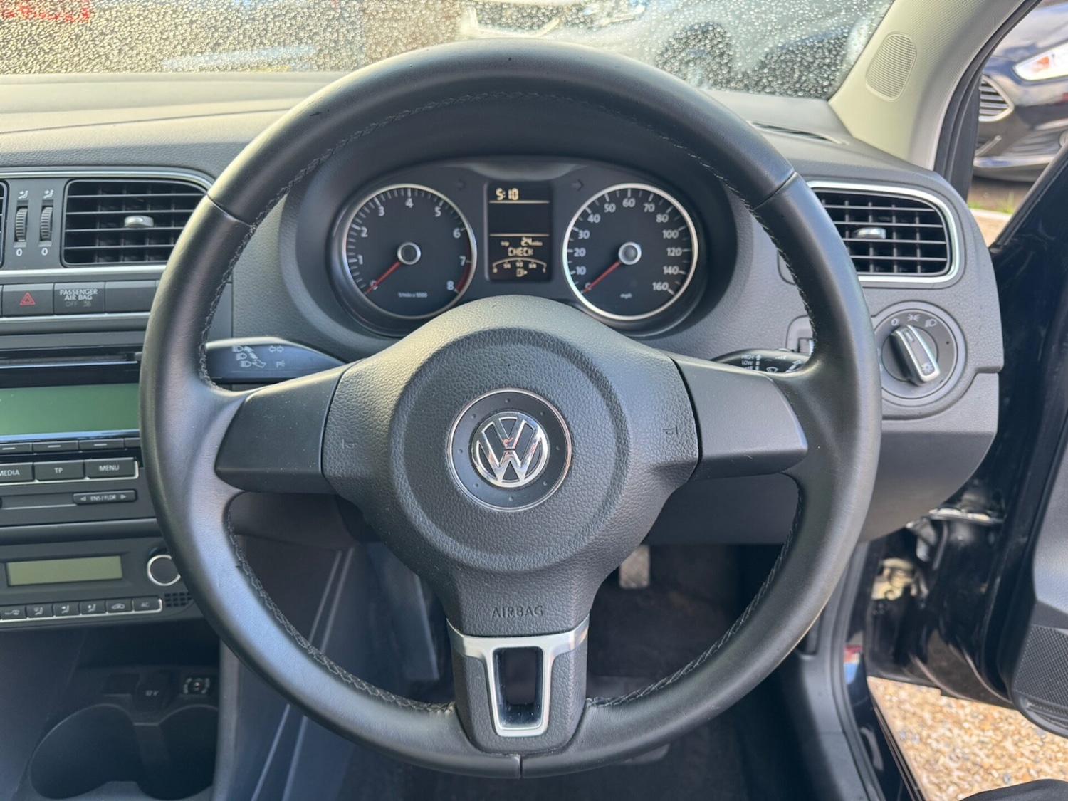 Used Volkswagen Polo 2011 for sale - 76334363: Photo 12