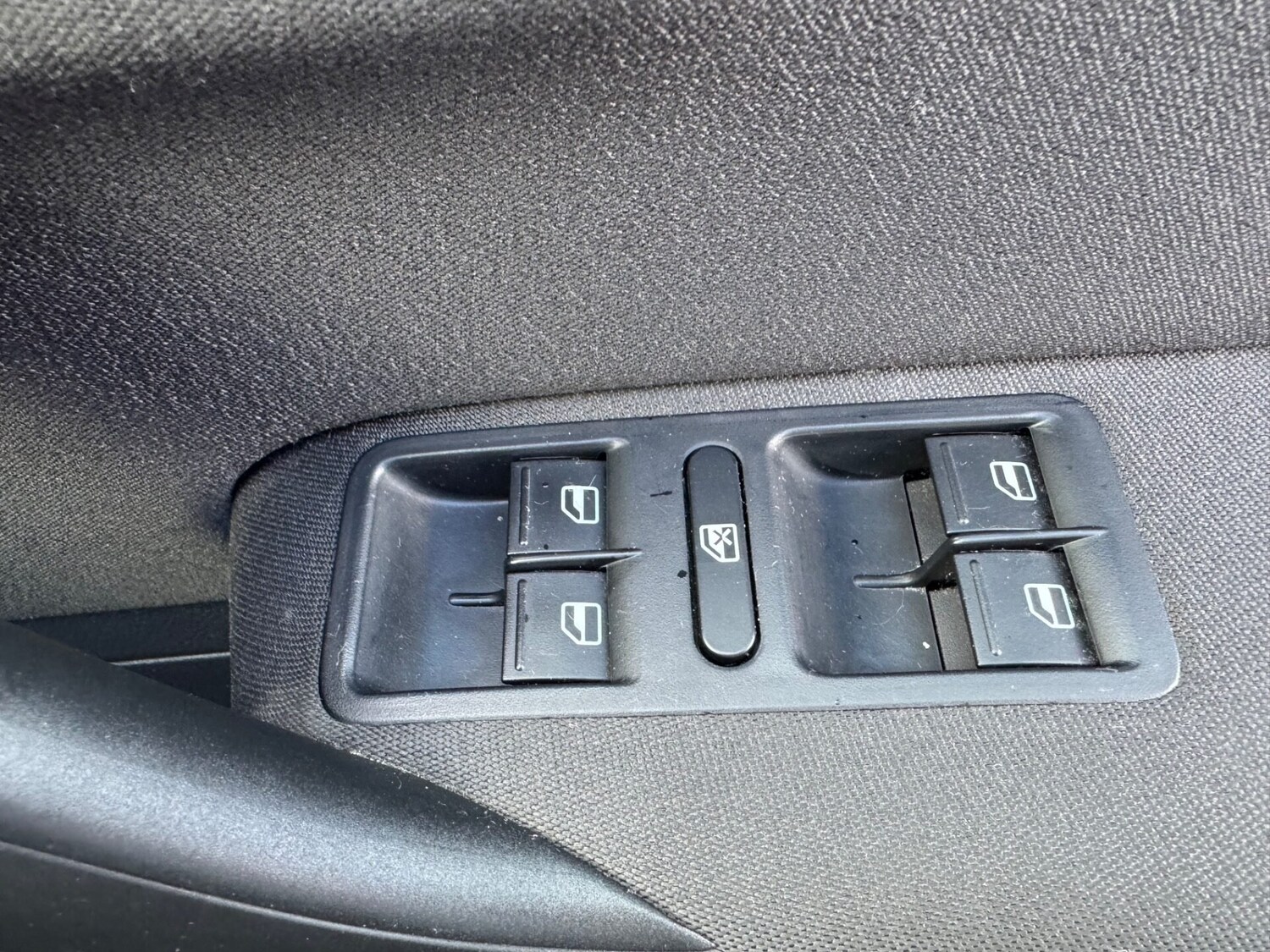Used Volkswagen Polo 2011 for sale - 76334363: Photo 17