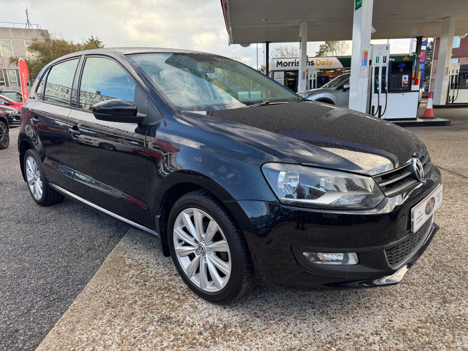 Used Volkswagen Polo 2011 for sale - 76334363: Photo 8