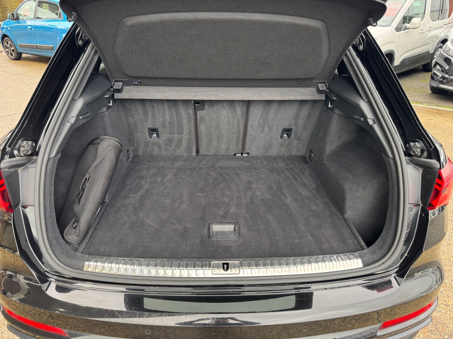 Used Audi Q3 2019 for sale - 77138758: Photo 10