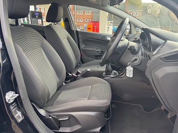 Used Ford Fiesta 2016 for sale - 77138762: Photo