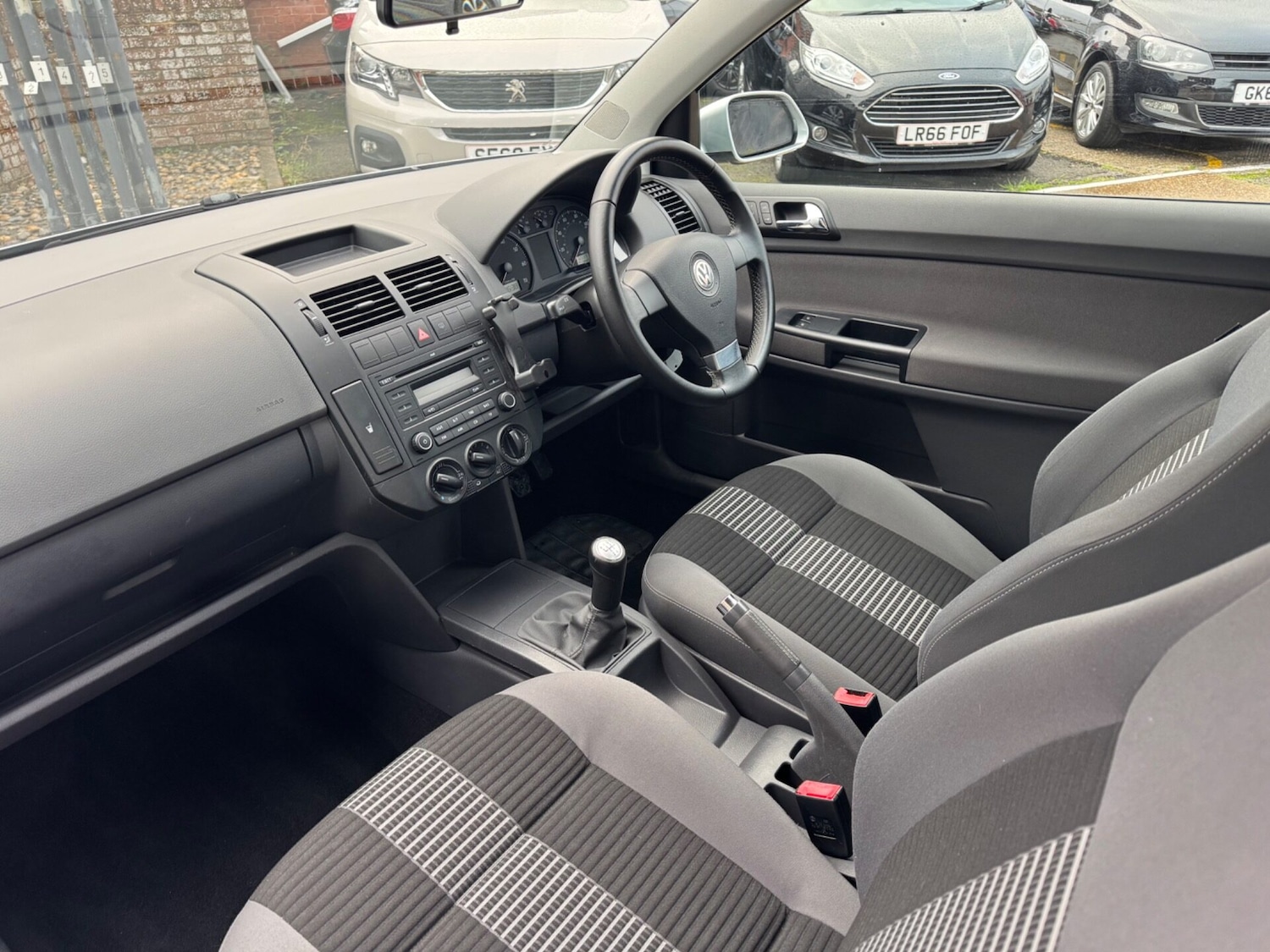 Used Volkswagen Polo 2009 for sale - 76453693: Photo 11