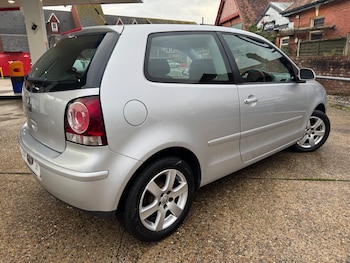 Used Volkswagen Polo 2009 for sale - 76453693: Photo