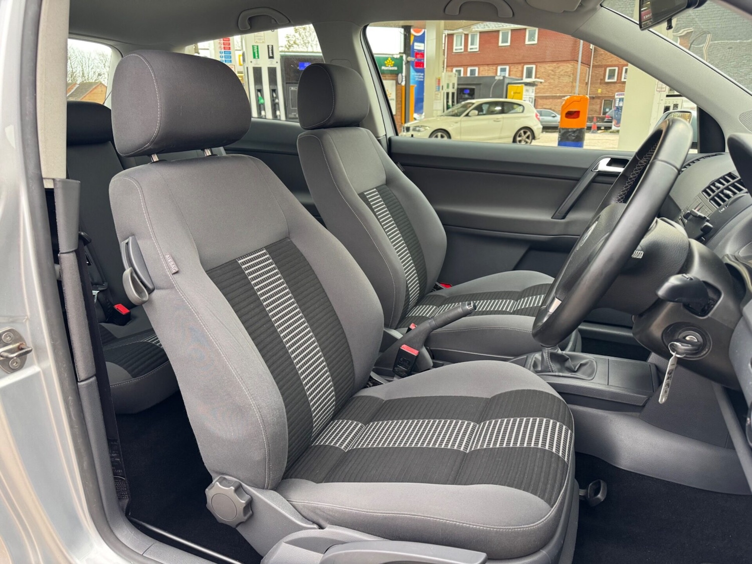 Used Volkswagen Polo 2009 for sale - 76453693: Photo 3