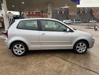Used Volkswagen Polo 2009 for sale - 76453693: Photo