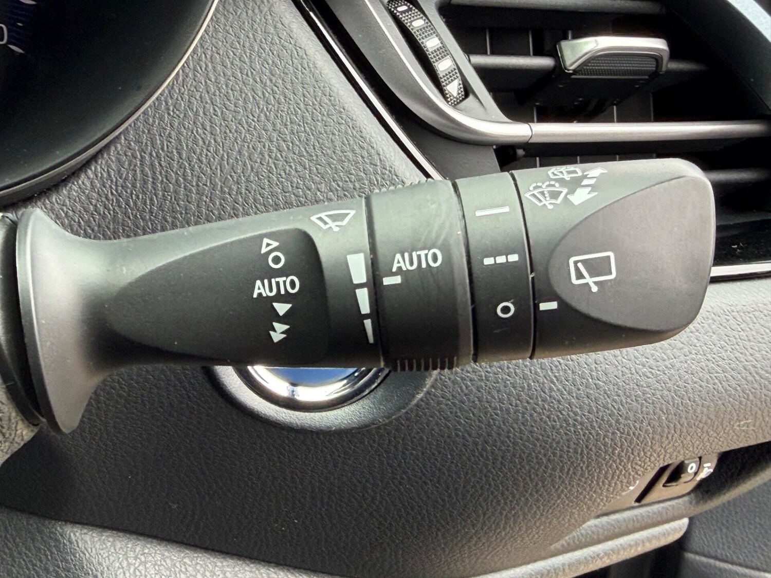 Used Toyota C-HR 2021 for sale - 77617974: Photo 18