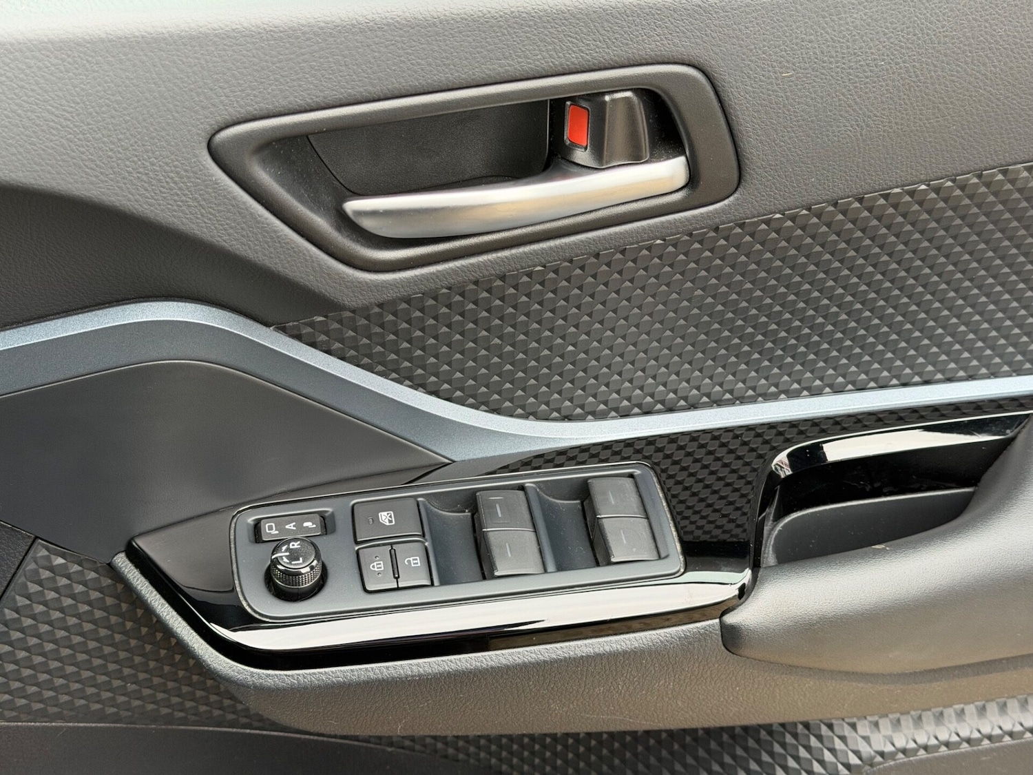 Used Toyota C-HR 2021 for sale - 77617974: Photo 22