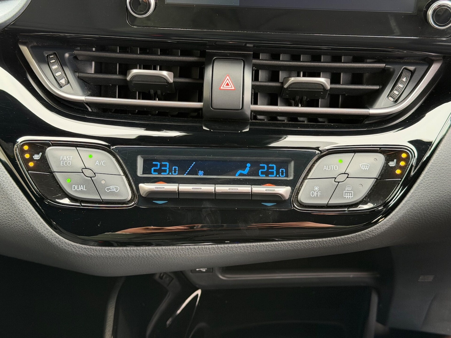 Used Toyota C-HR 2021 for sale - 77617974: Photo 27