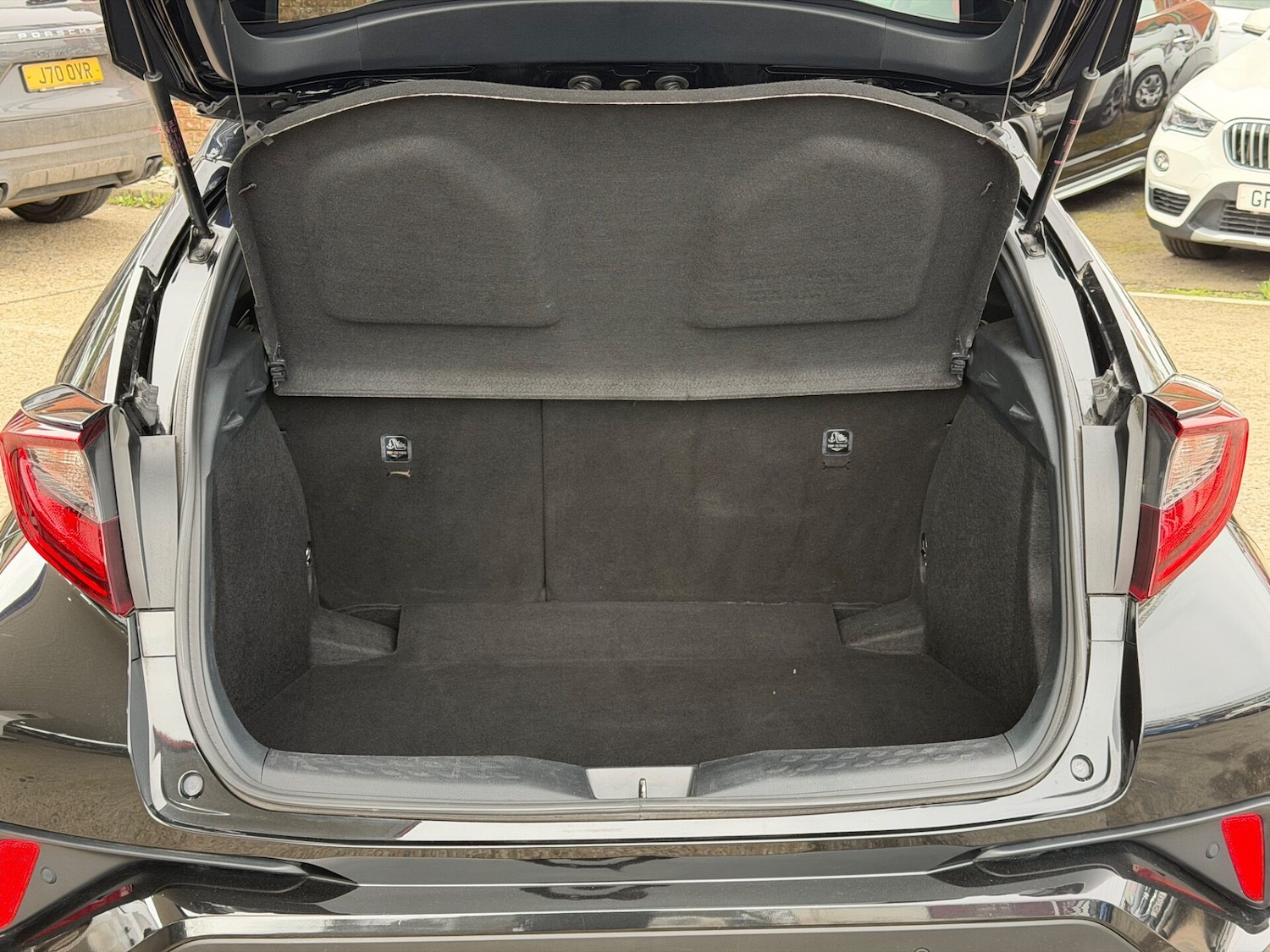 Used Toyota C-HR 2021 for sale - 77617974: Photo 5