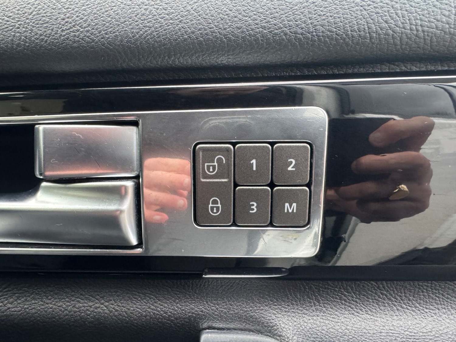 Used Land Rover Discovery 2015 for sale - 77407421: Photo 15