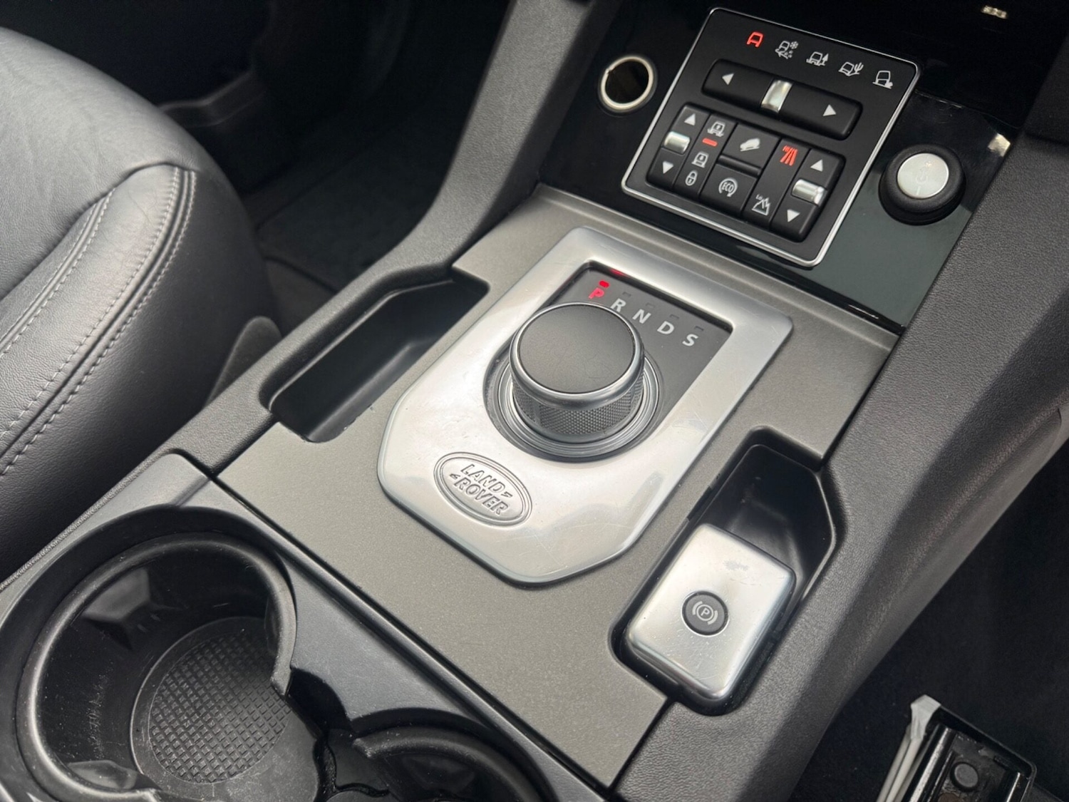 Used Land Rover Discovery 2015 for sale - 77407421: Photo 17