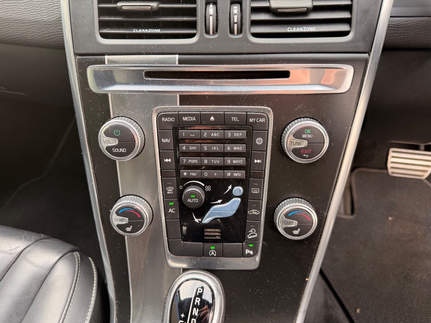 Used Volvo XC60 2017 for sale - 77836120: Photo 17