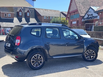 Used Dacia Duster 2016 for sale - 78565324: Photo