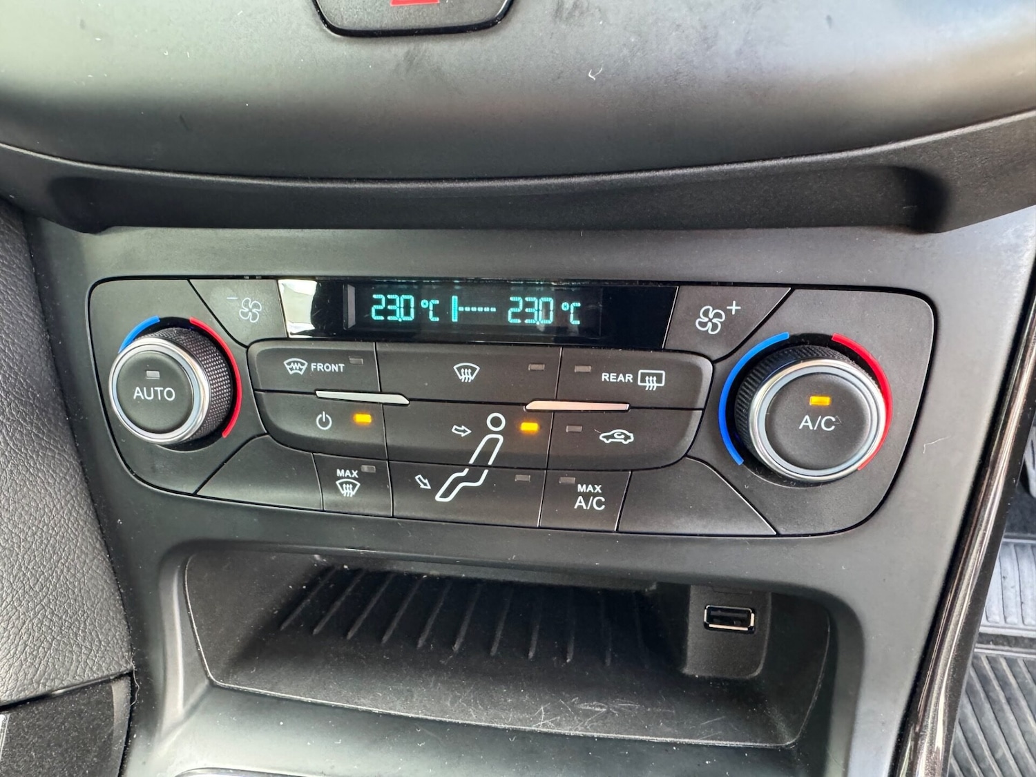 Used Ford Focus 2015 for sale - 76365765: Photo 18