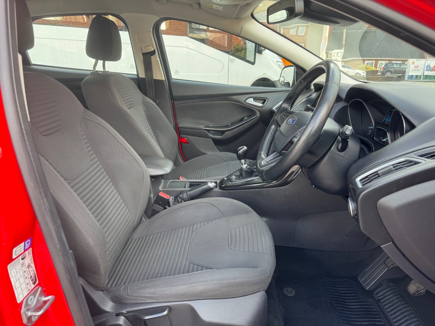 Used Ford Focus 2015 for sale - 76365765: Photo 3