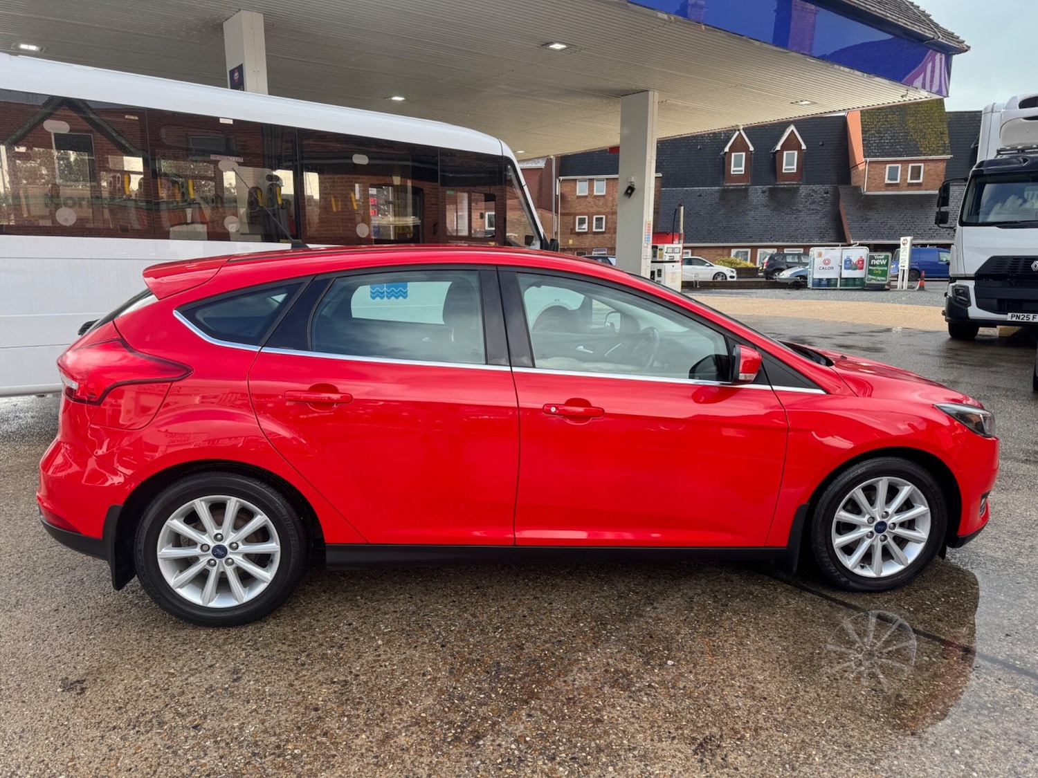 Used Ford Focus 2015 for sale - 76365765: Photo 4