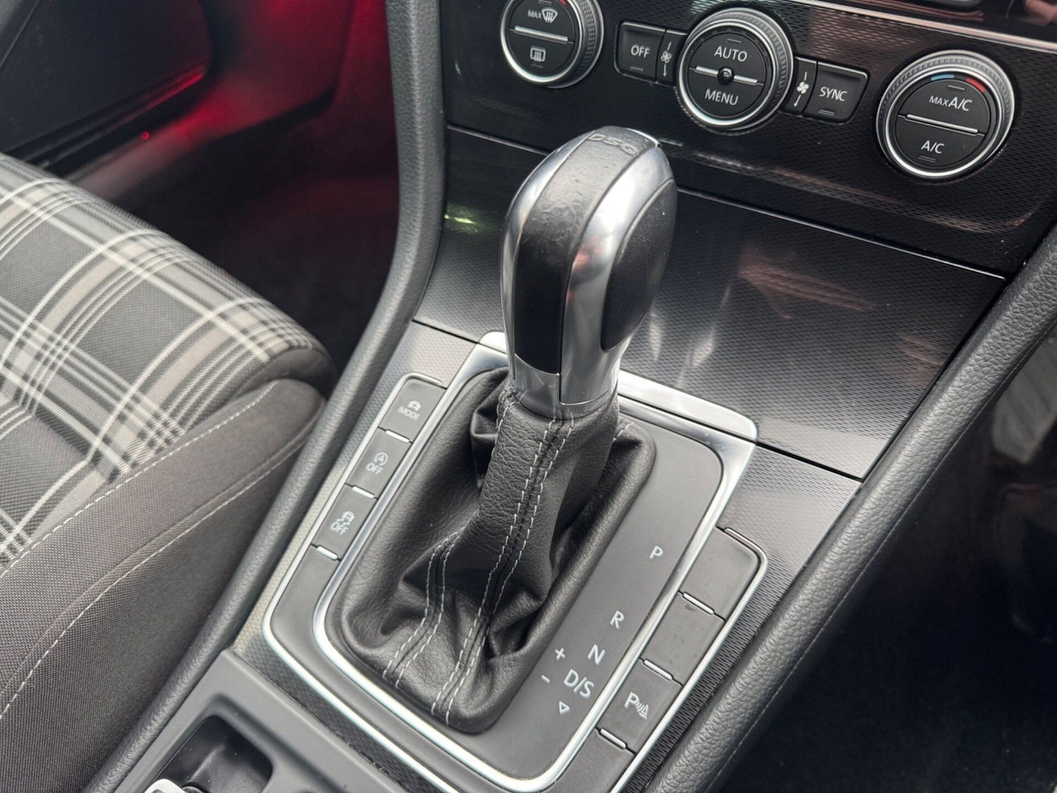 Used Volkswagen Golf 2014 for sale - 77249699: Photo 14