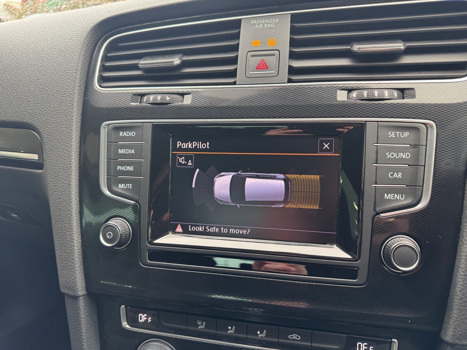 Used Volkswagen Golf 2014 for sale - 77249699: Photo 17