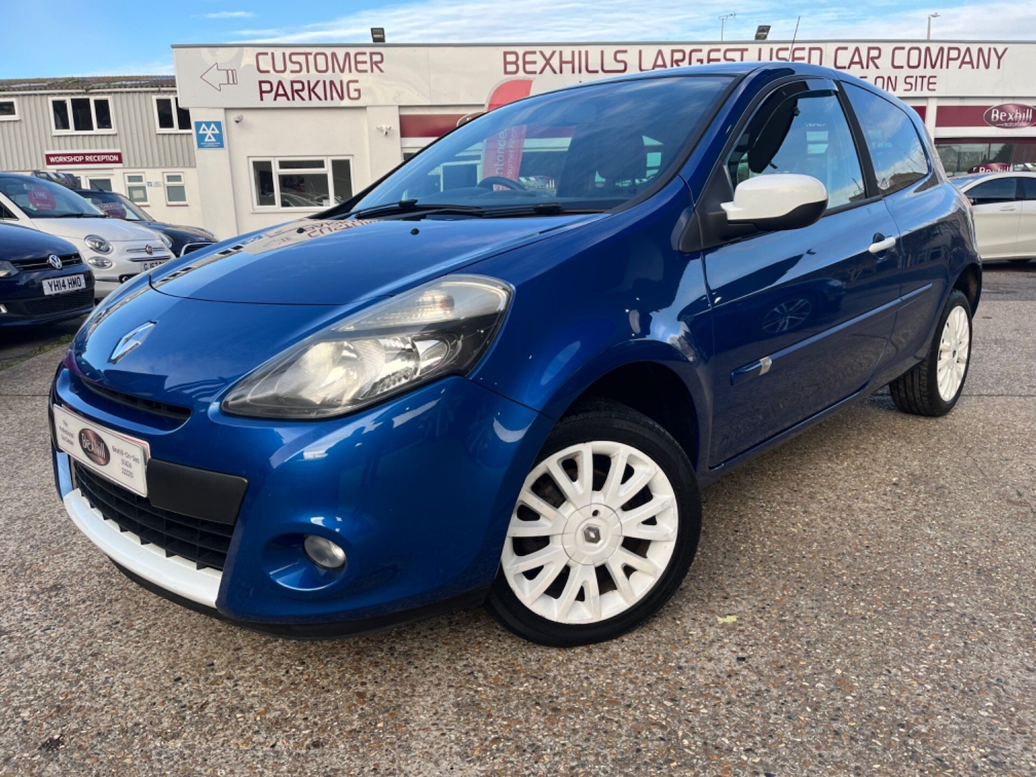 Used Renault Clio 2010 for sale - 76224489: Photo 1