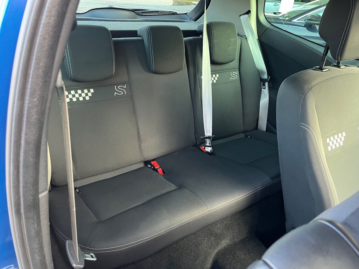 Used Renault Clio 2010 for sale - 76224489: Photo 7