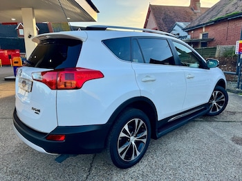 Used Toyota RAV4 2015 for sale - 76558407: Photo