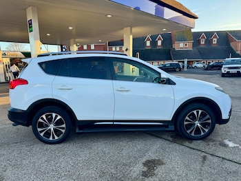 Used Toyota RAV4 2015 for sale - 76558407: Photo