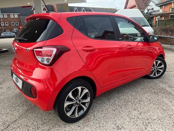Used Hyundai i10 2019 for sale - 76197791: Photo