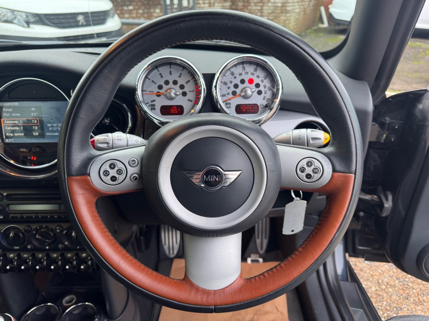 Used MINI Convertible 2009 for sale - 77199341: Photo 12