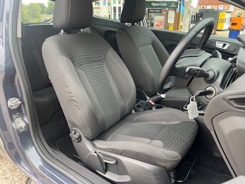 Used Ford Fiesta 2014 for sale - 75739740: Photo