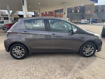 Used Toyota Yaris 2014 for sale - 76173581: Photo 4