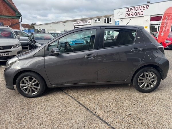 Used Toyota Yaris 2014 for sale - 76173581: Photo 5