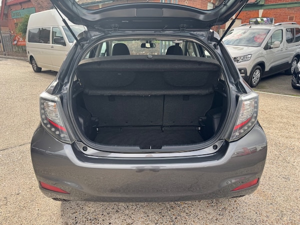 Used Toyota Yaris 2014 for sale - 76173581: Photo 8