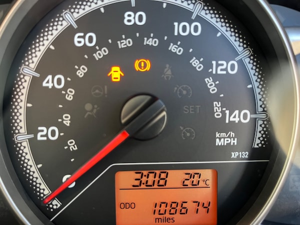 Used Toyota Yaris 2015 for sale - 75663106: Photo 20
