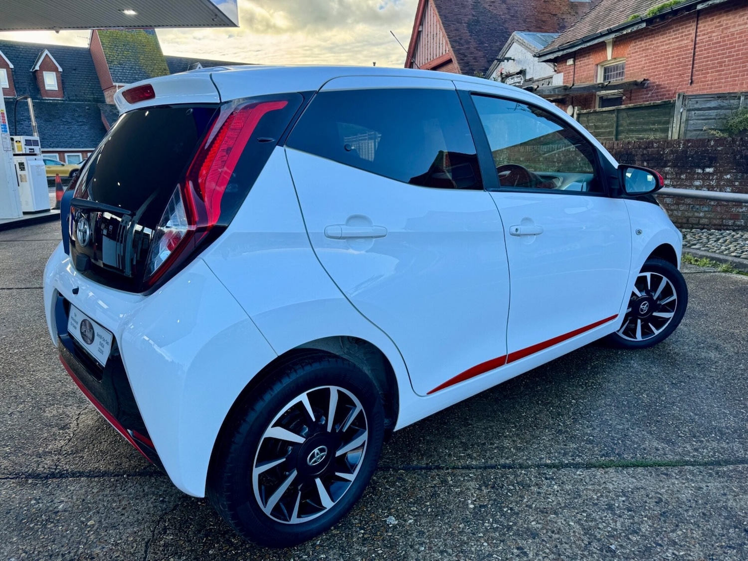 Used Toyota AYGO 2021 for sale - 76406086: Photo 2